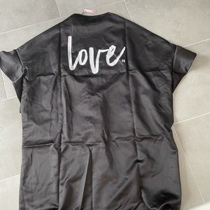 [Victoria’s Secret] Black Satin Robe
